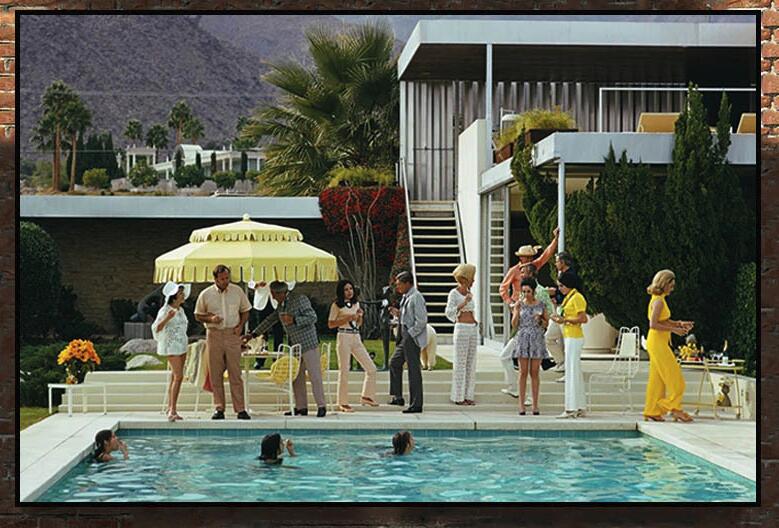 Retro Poolside Host Luxury Lif - Luxury Lifestyle Photography 评论和价格